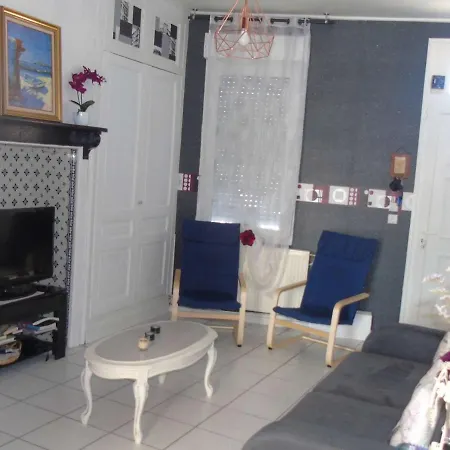 Charmante Maison A Berck: Jardin, Veranda, 2 Chambres, Terrasse, Proche Plage - Fr-1-674-23